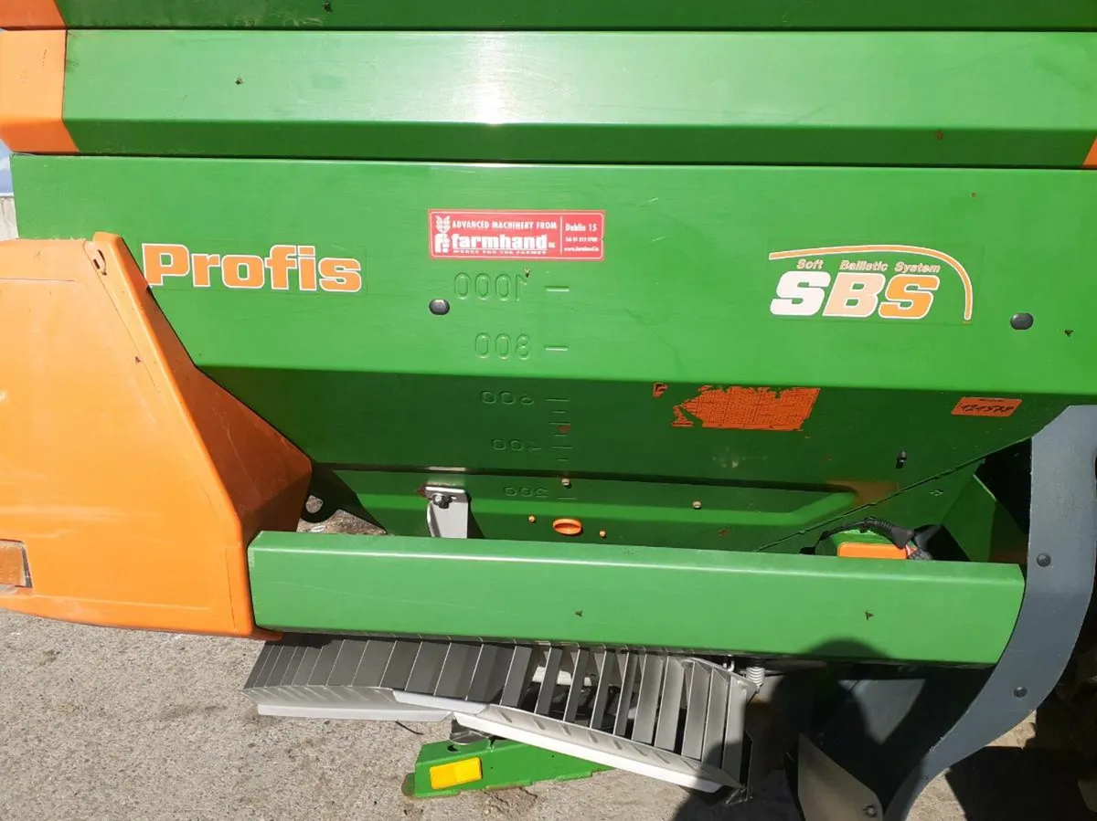 Fertiliser spreader - Image 2