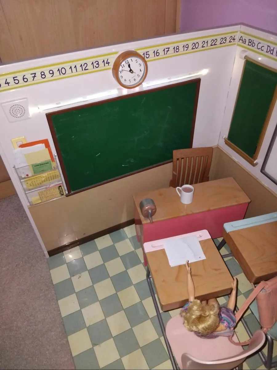 Generation School House - Image 1