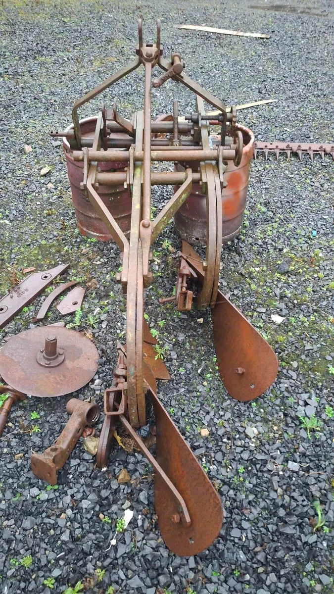 PIERCE  PLOUGH...... - Image 4