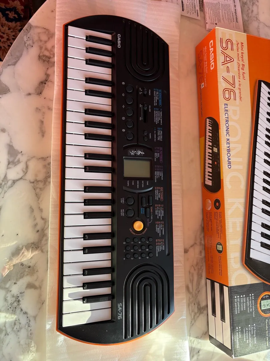 Casio SA-76 Keyboard in box & with power supply - Image 2
