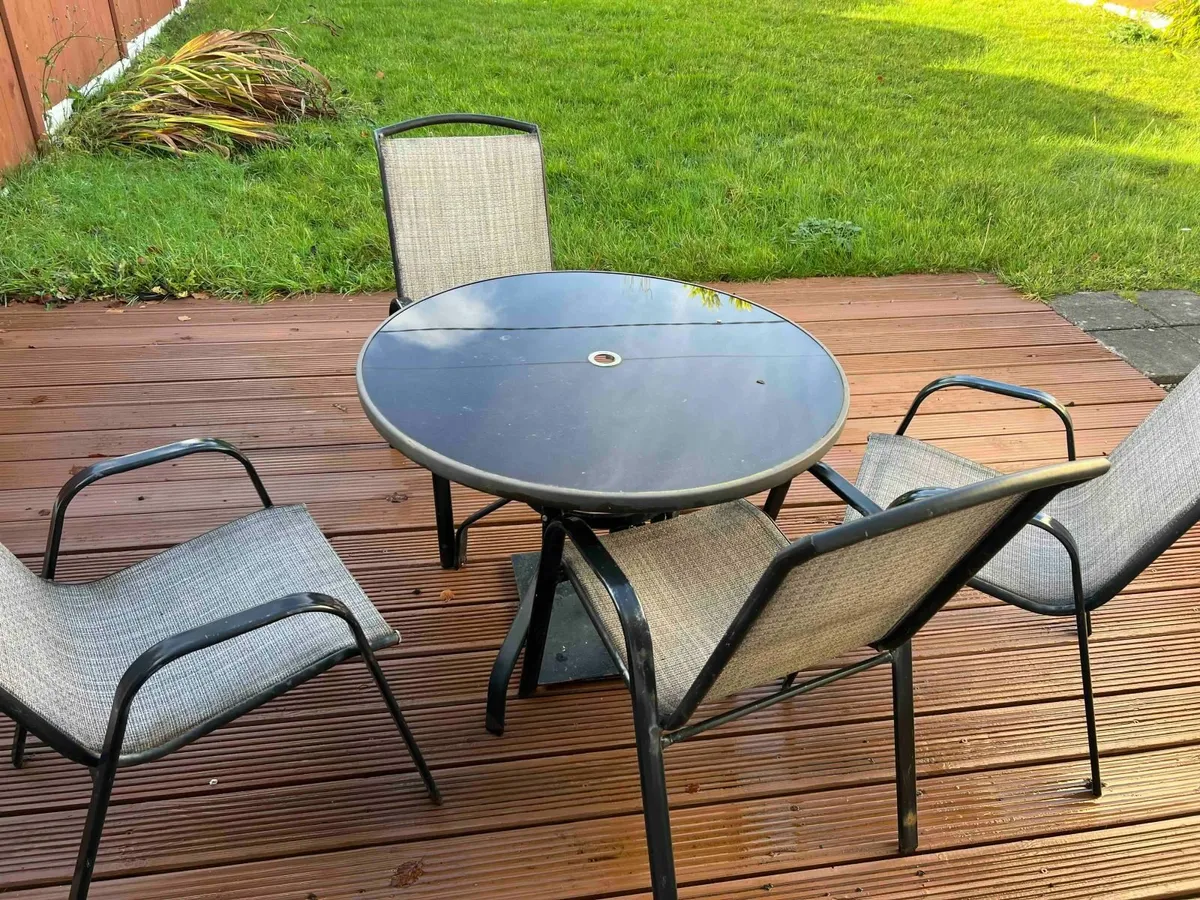 Garden table and chairs - Image 2
