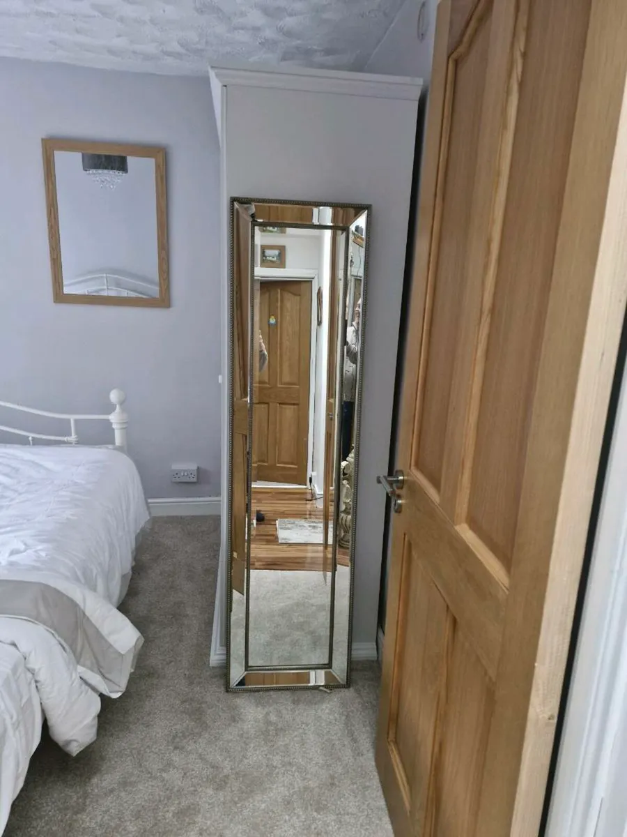 Mirrored dressing table  with matching full length - Image 2