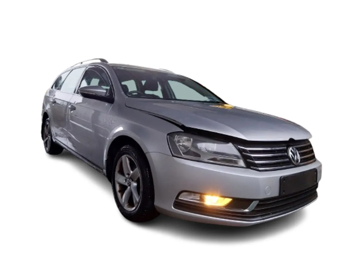 2011 VOLKSWAGEN PASSAT For Breaking/Dismantling - Image 1