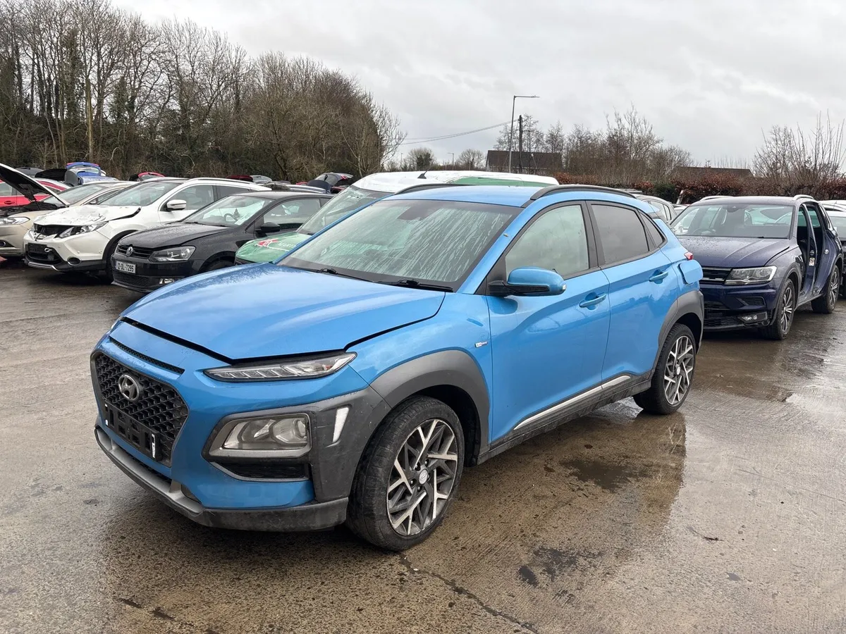 2021 Hyundai kona for breaking - Image 2