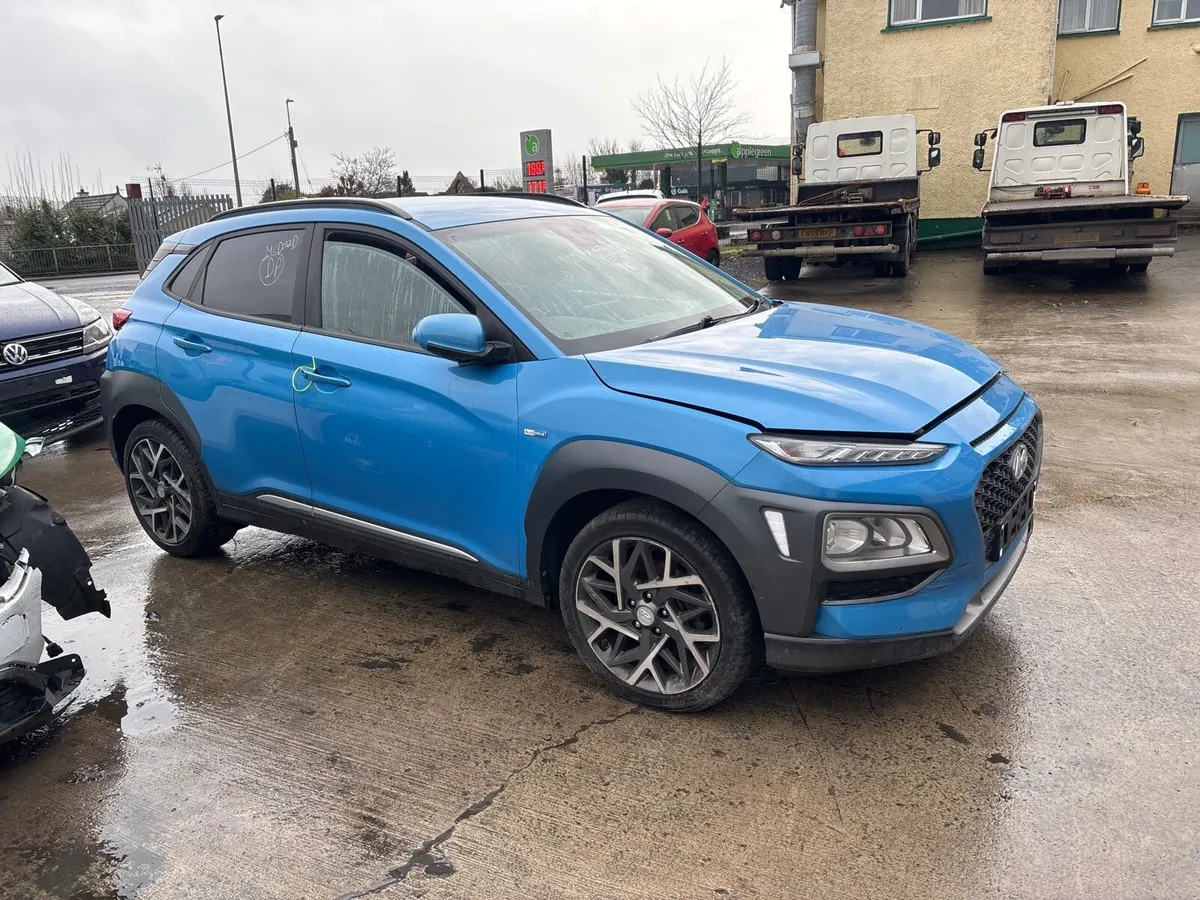 2021 Hyundai kona for breaking - Image 3