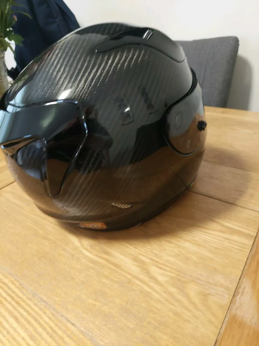 Motorcycle helmet - Image 4