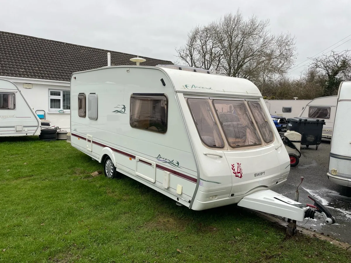 5 birth caravan - Image 2