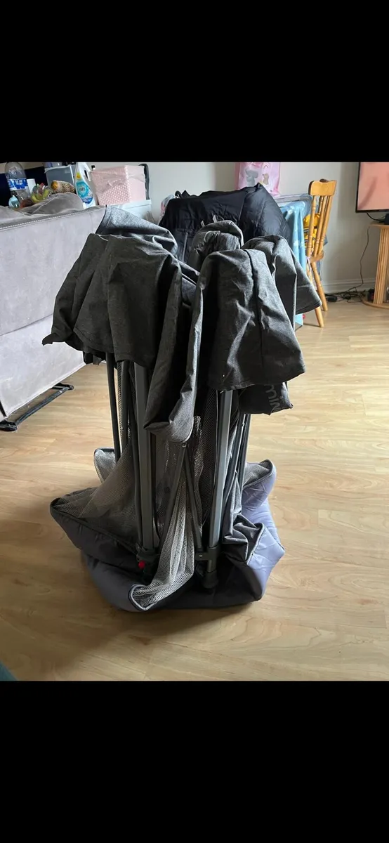 Foldable playpen - Image 2