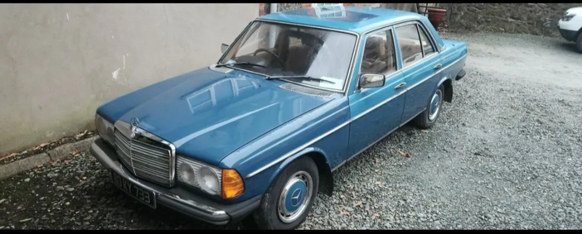 Mercedes 250 1980 Automatic - Image 1