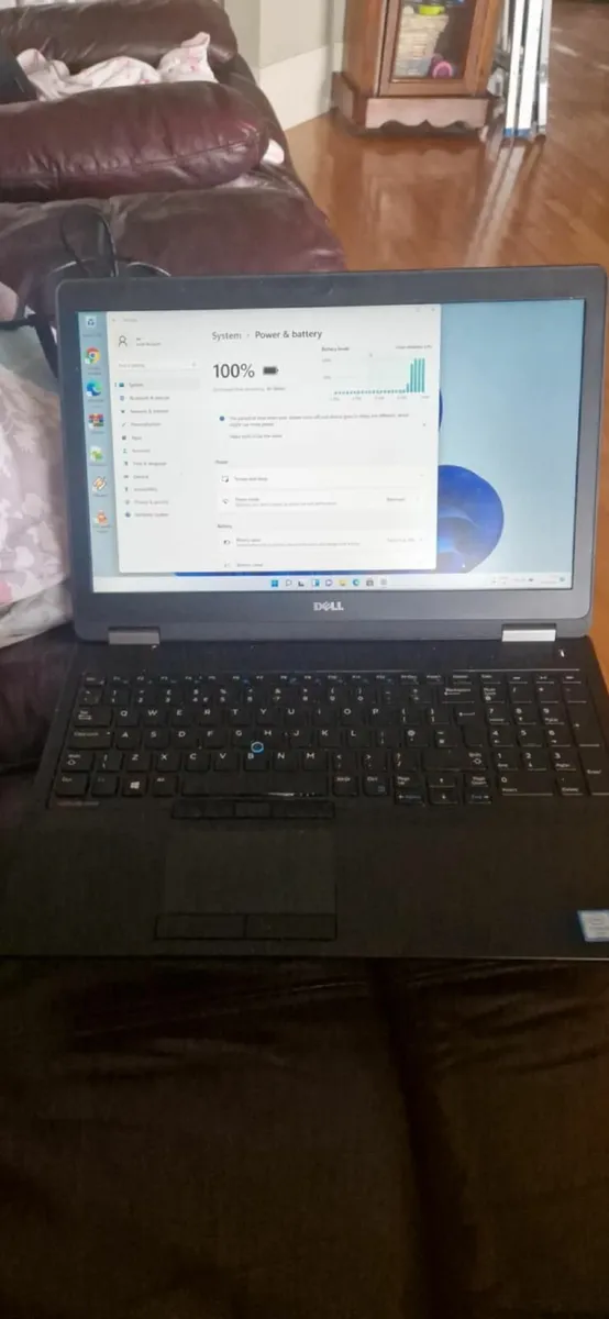 Dell Business Series i5/8-16GB RAM / WIN11 15.6'' - Image 1