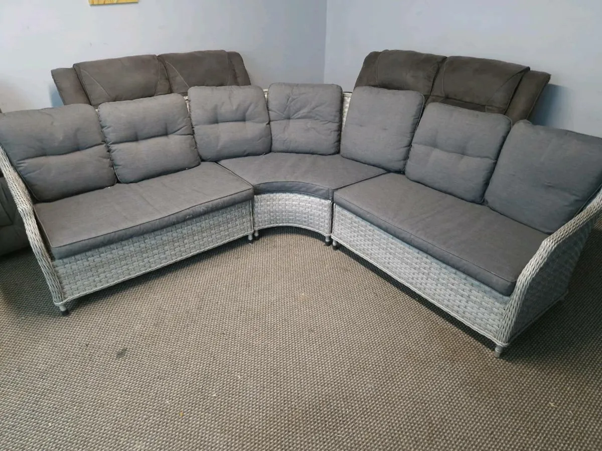 Rattan patio sofa - Image 2