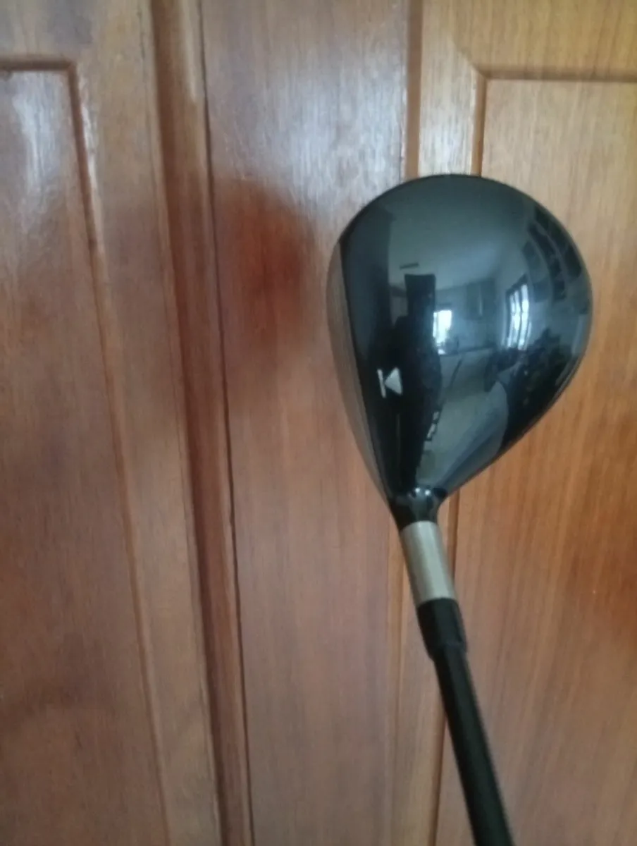 Titleist  909 F3 a 13 Degree 3 Wood Stiff Flex - Image 2