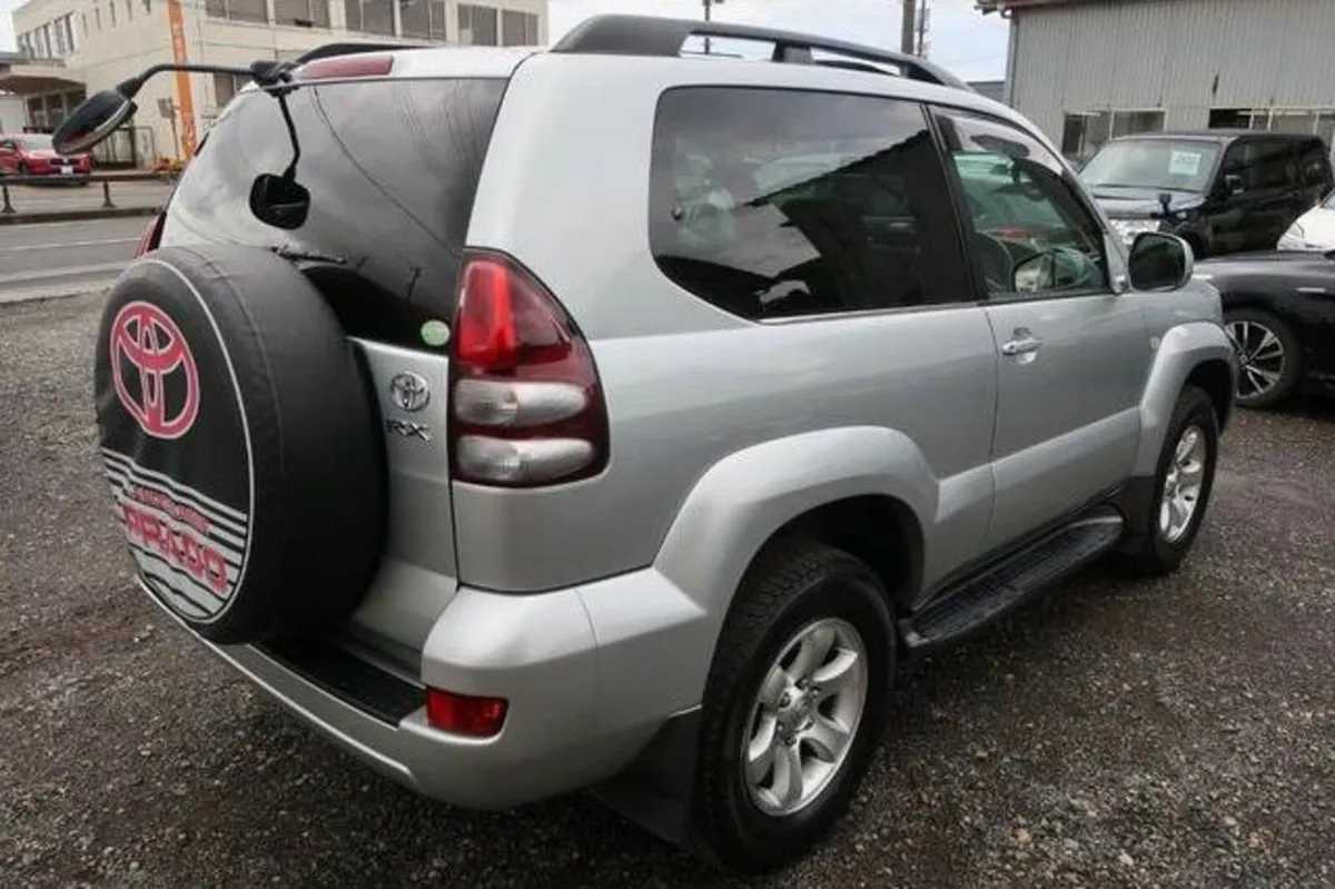 Toyota Landcruiser SWB 3.0 Diesel 2 Seats Auto - Image 3