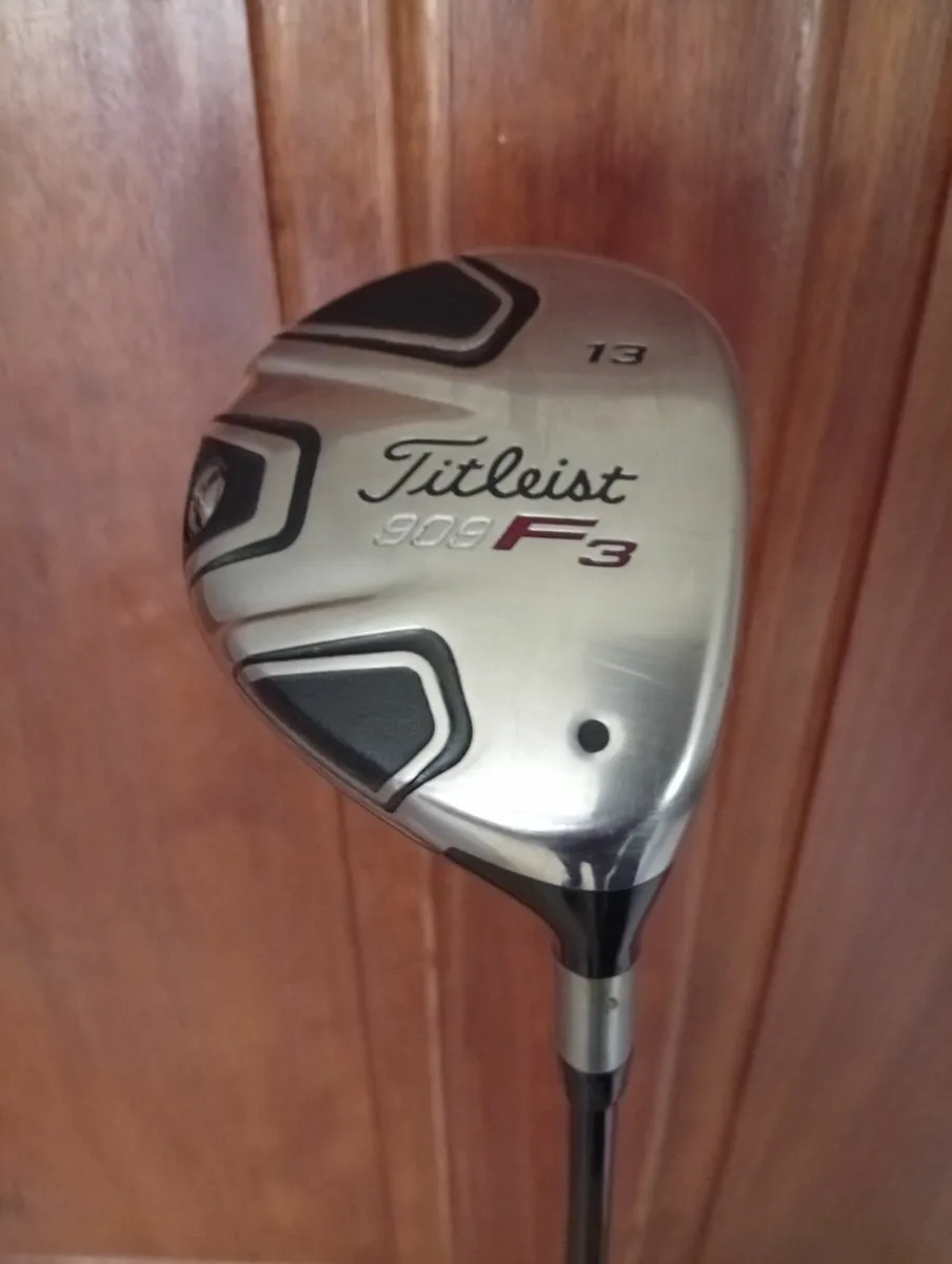 Titleist  909 F3 a 13 Degree 3 Wood Stiff Flex - Image 1