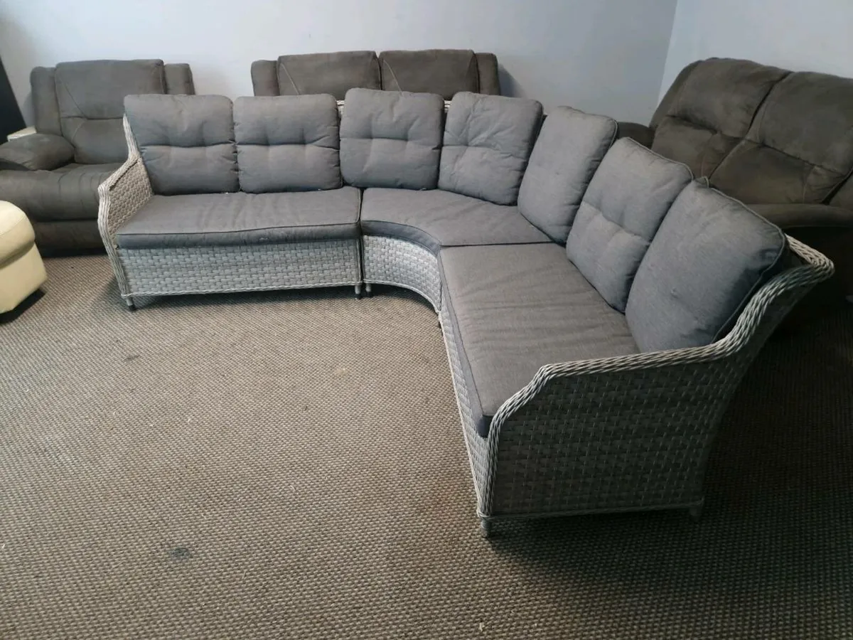 Rattan corner sofa - Image 3