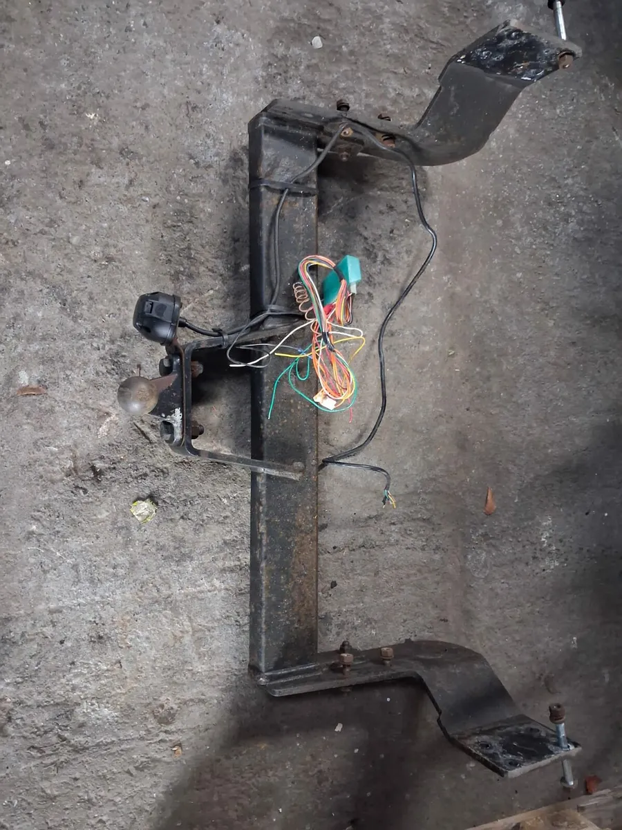 Mercedes sprinter towbar - Image 2