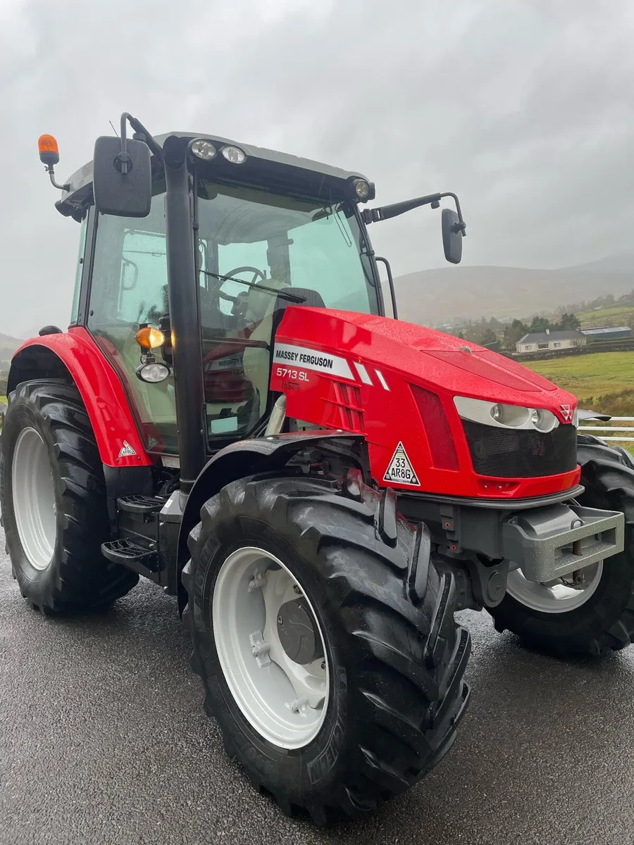 2017 Massey Ferguson 5713sl - Image 3