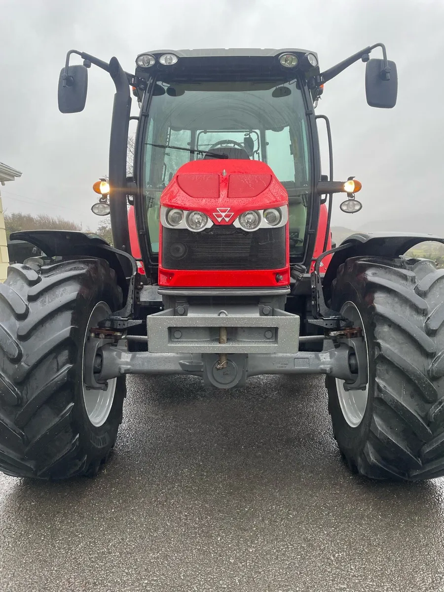 2017 Massey Ferguson 5713sl - Image 4