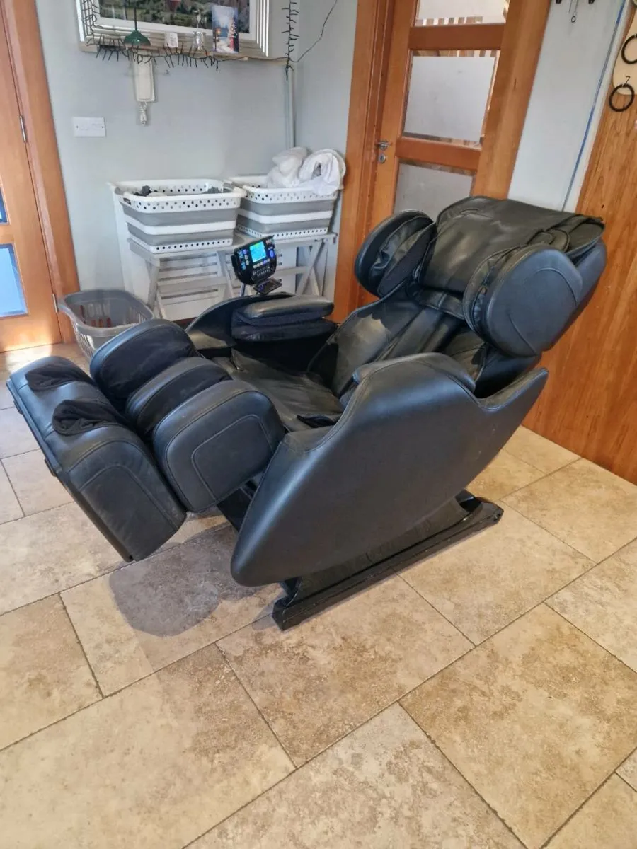 Full body luxury massage chair - Image 2