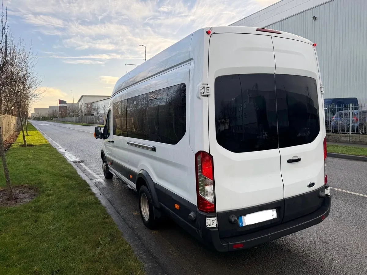2017 Ford transit 16 seater 1 owner immaculate - Image 2