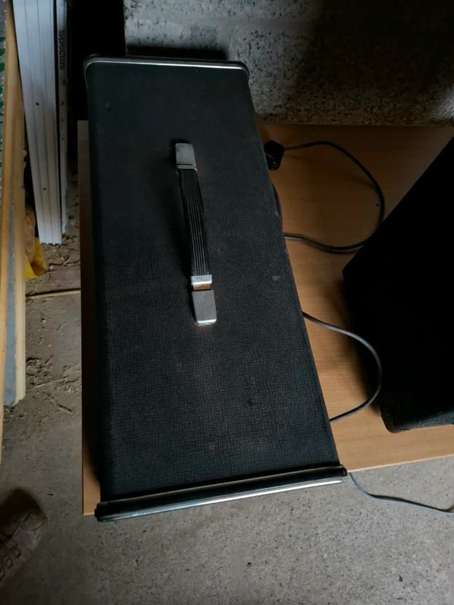 Carlsbro Marlin 4 channel Amp - Image 4