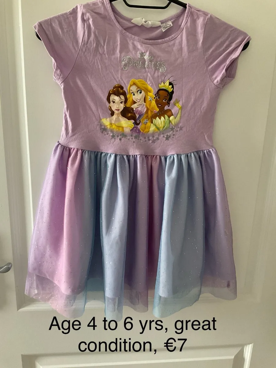 Disney princess dress, age 4 to 6 yrs