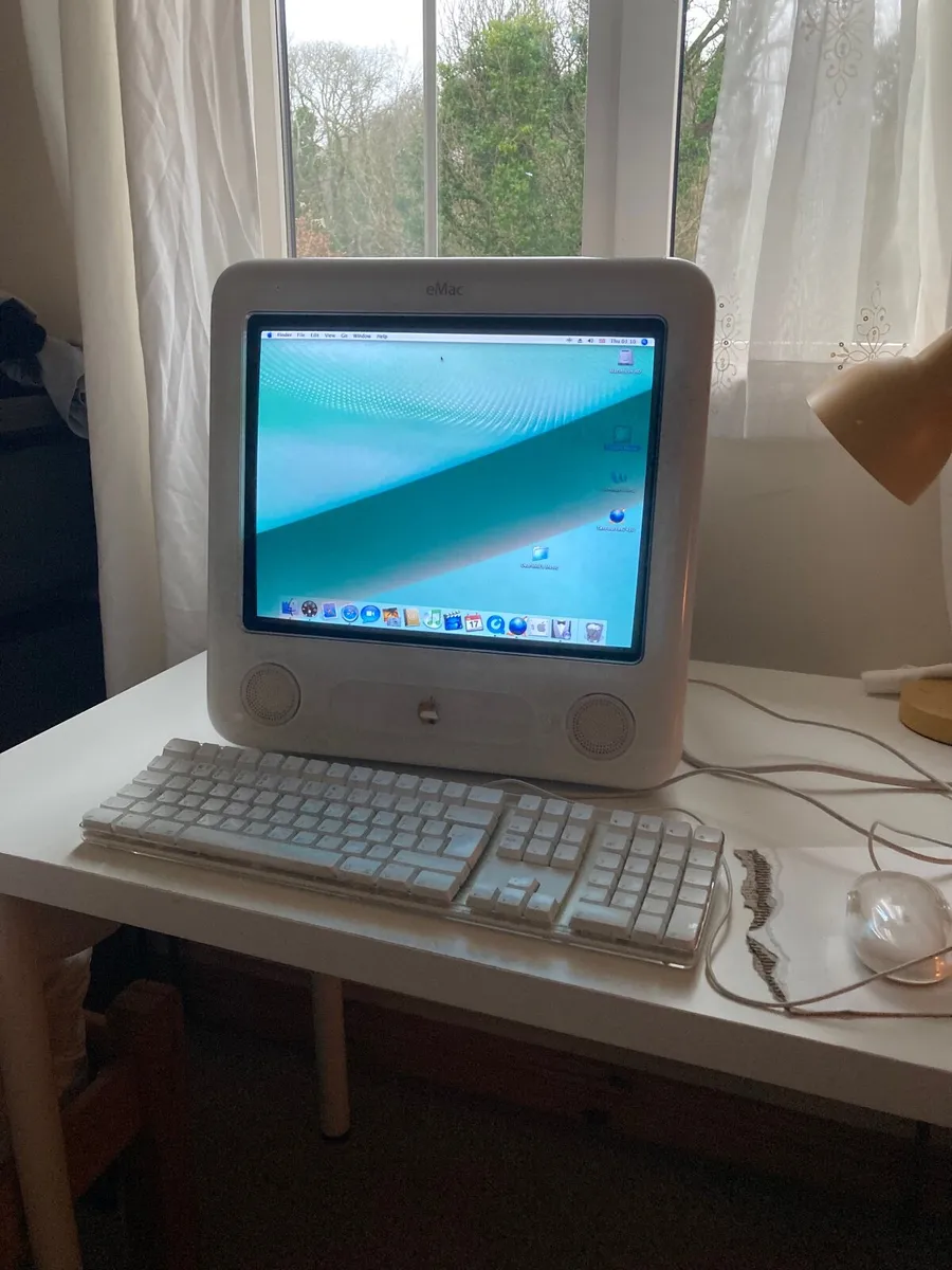 Apple pc e-Mac - Image 1