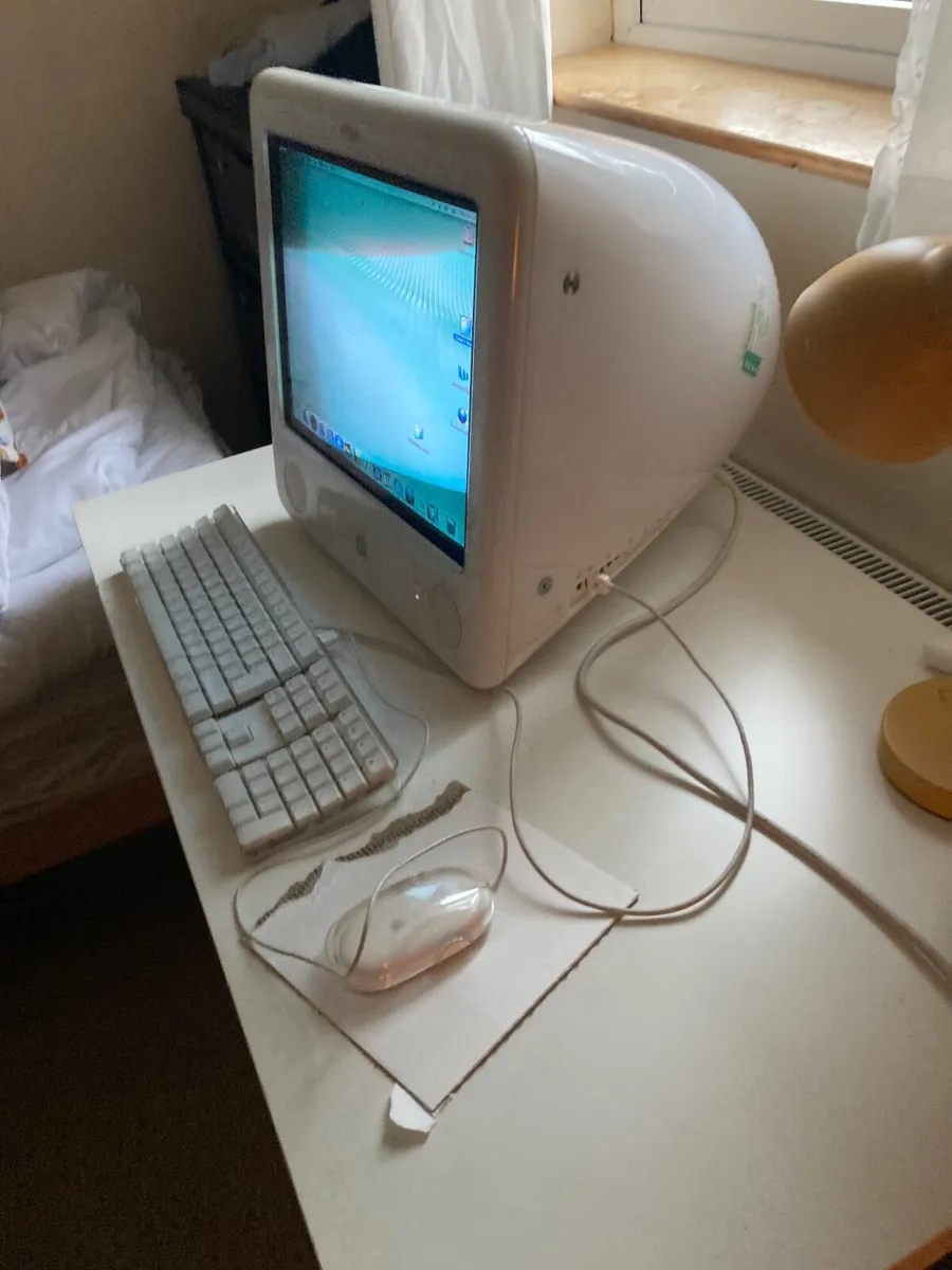 Apple pc e-Mac - Image 2