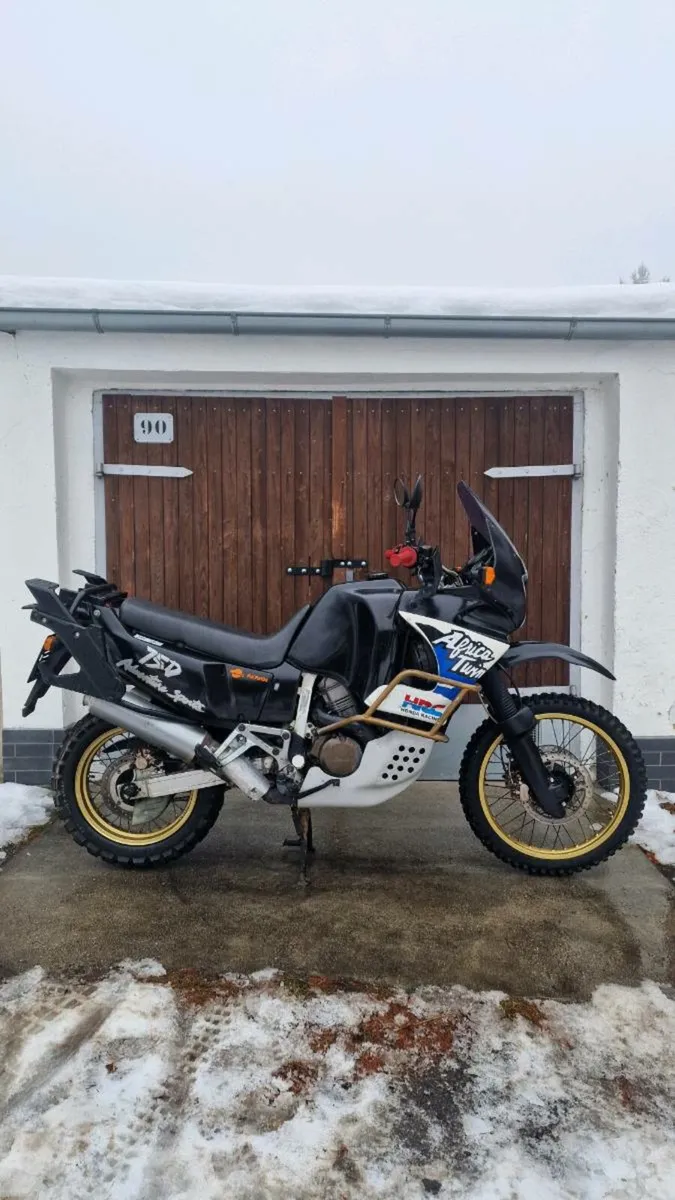 Honda XRV750 Africatwin RD04 - Image 1