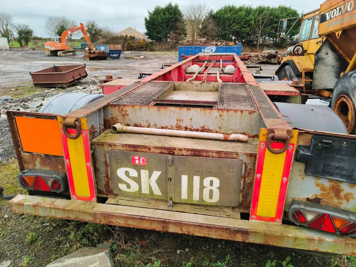 2006 30ft SDC Triple Axle Skeletal Trailer - Image 3