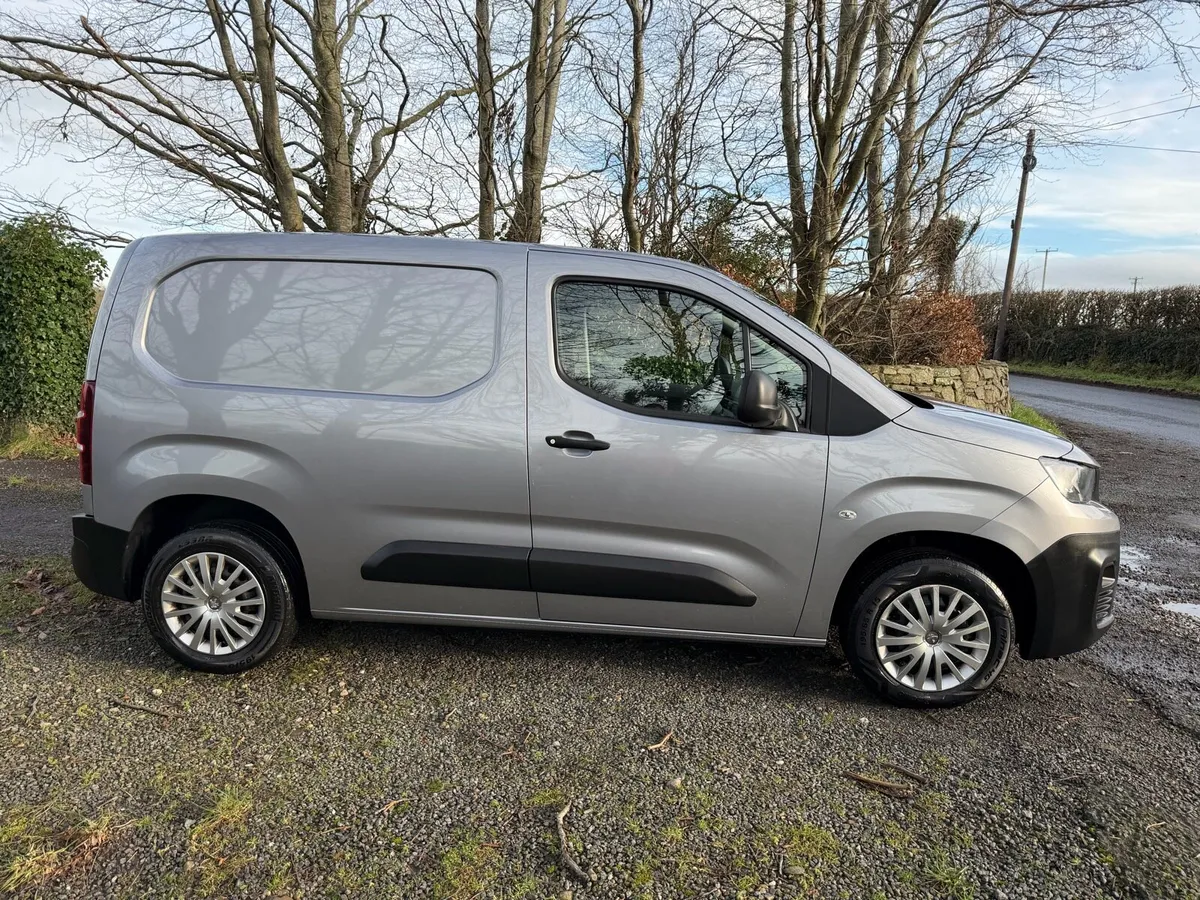 2019 Peugeot partner - Image 4