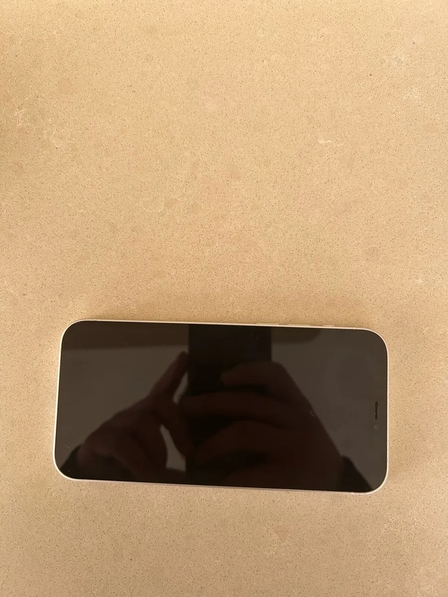iPhone 12 — 64GB — Excellent condition - Image 2