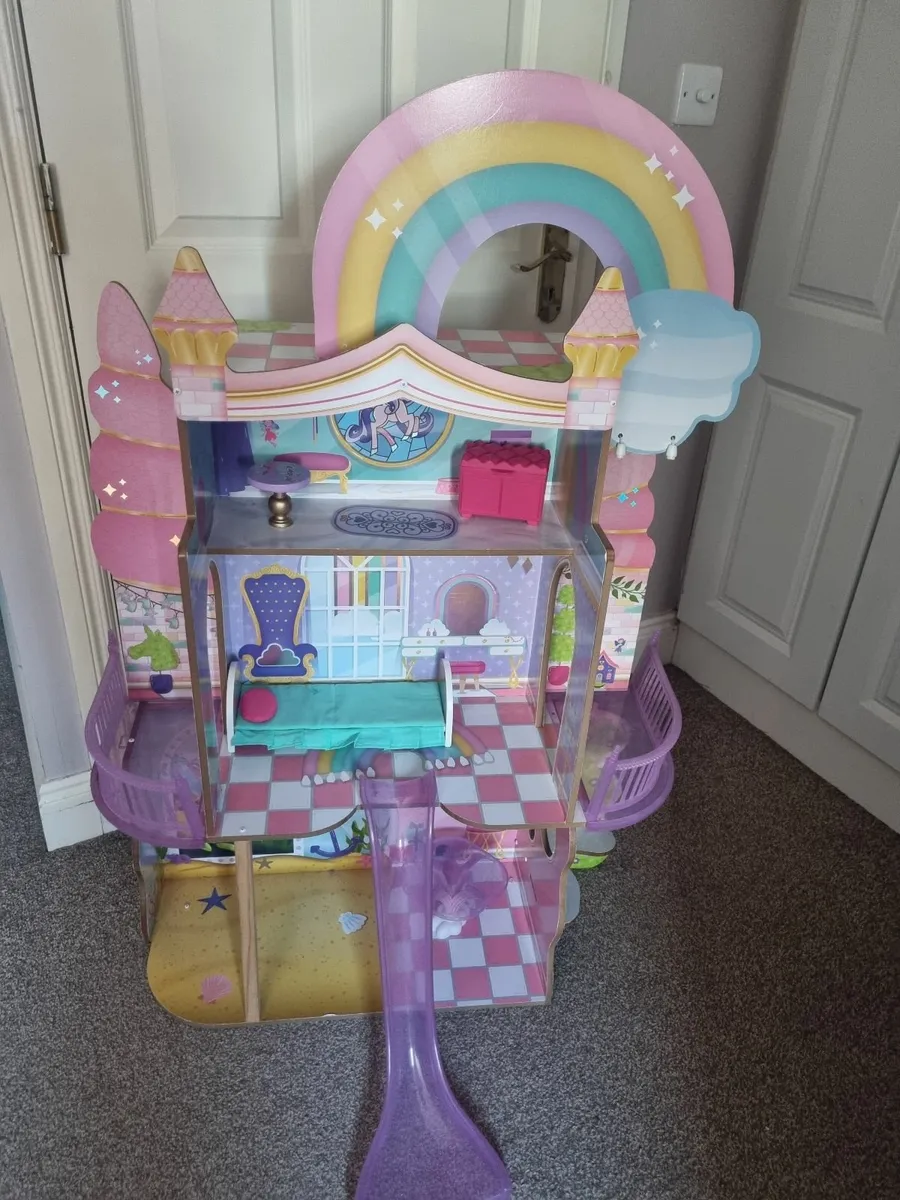 Doll house