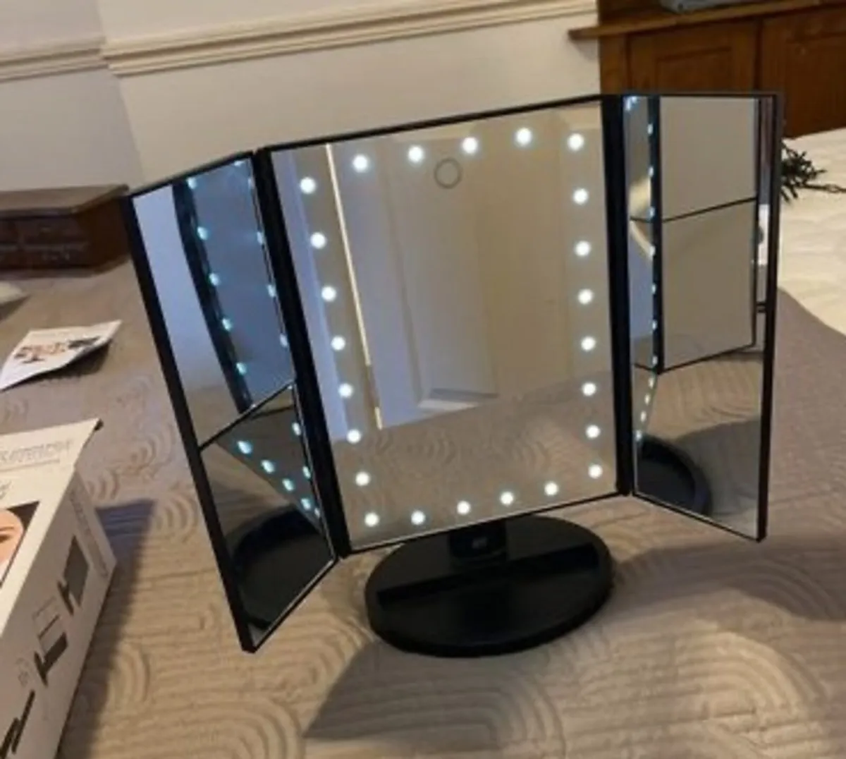 24 LED Make-Up Mirror - Image 2
