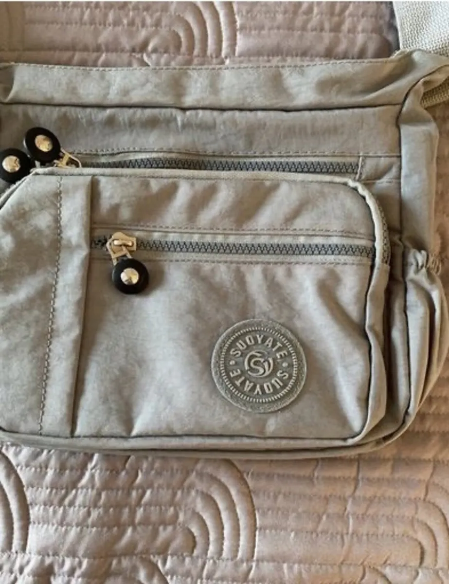 BNWT Grey Satchel Bag - Image 3