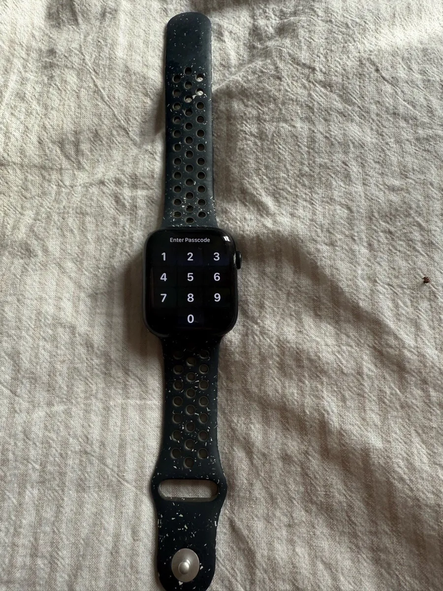 Apple Watch 9 series 45mm - Image 1