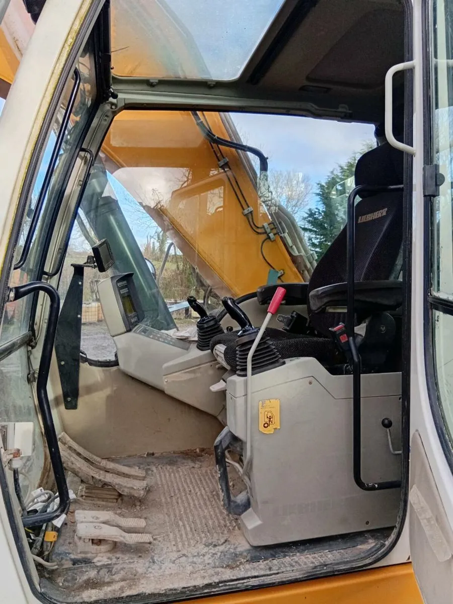 2013 906 liebherr - Image 1