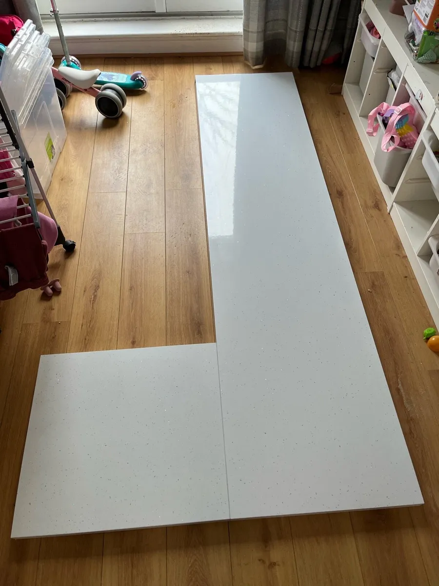 Kitchen worktop - Image 1