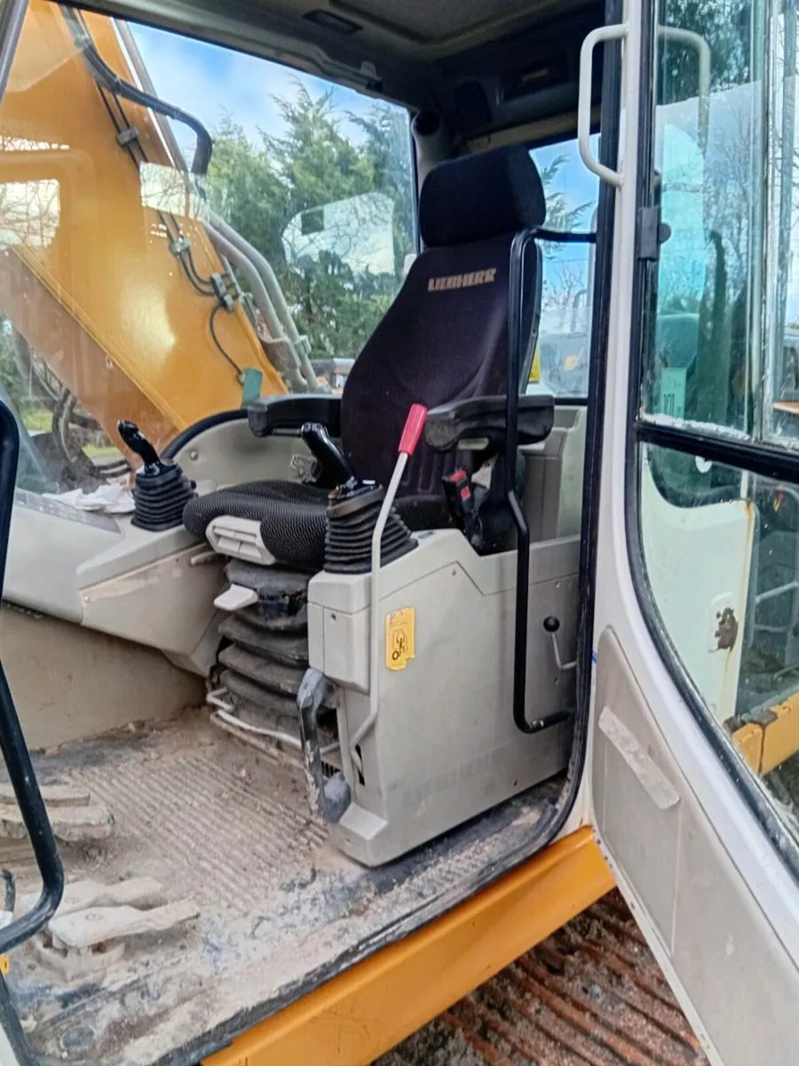 2013 906 liebherr - Image 4