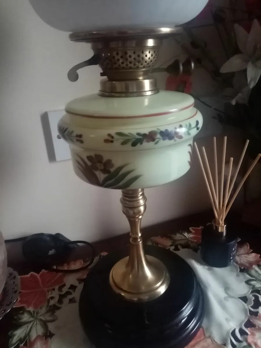 Victorian Oil Lamps - Image 3