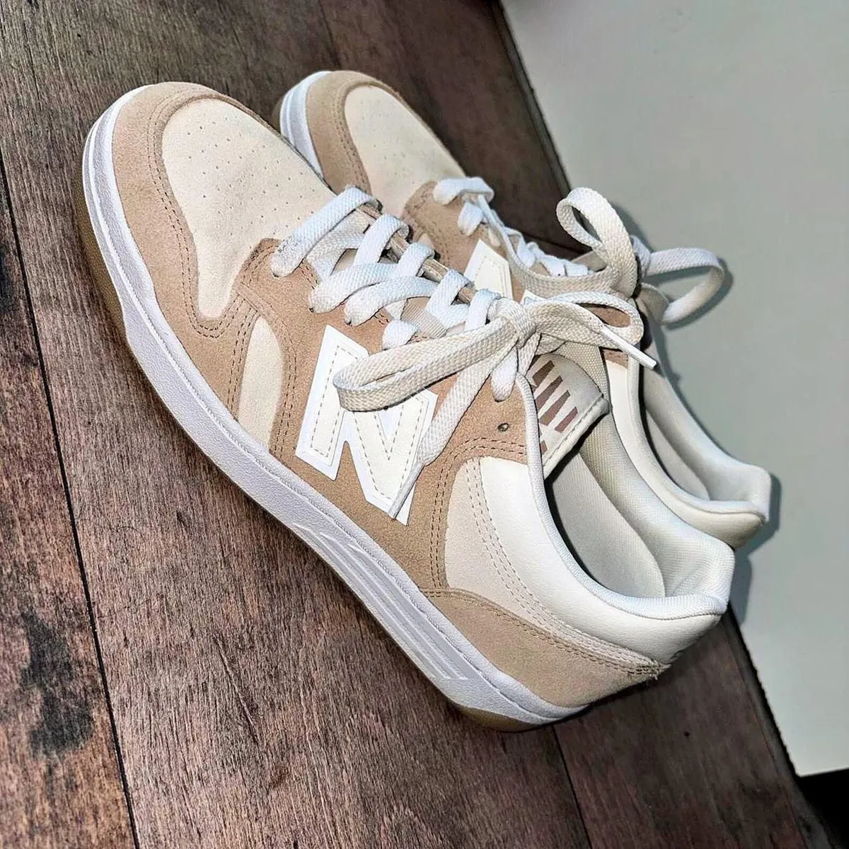 New Balance trainers Unisex Neutral beige suede 8 - Image 1