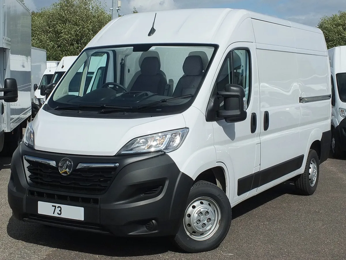 2023 Vauxhall Movano Medium Roof Panel Van - Image 4