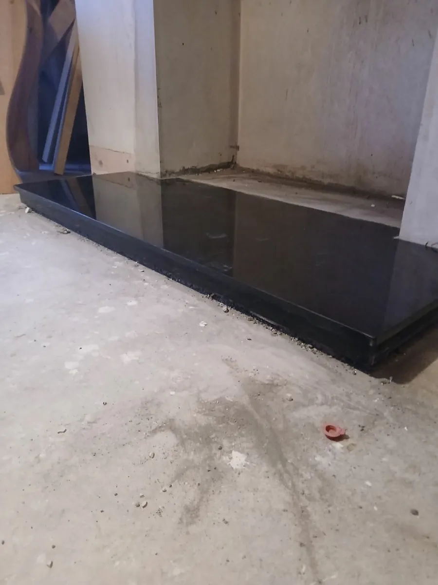 Marrble fireplace withhearth + large marble hearth - Image 2