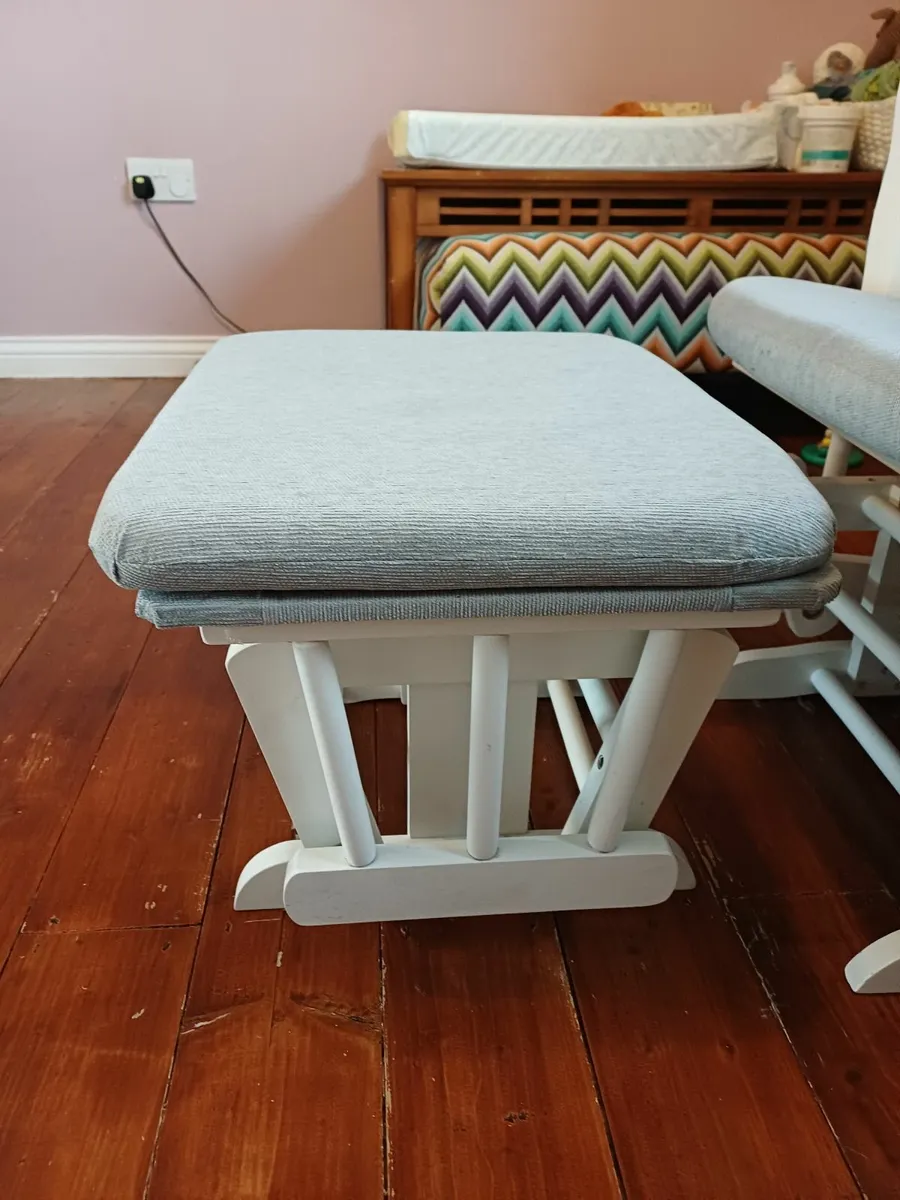 Babylo Rocking Chair & Footstool - Image 3