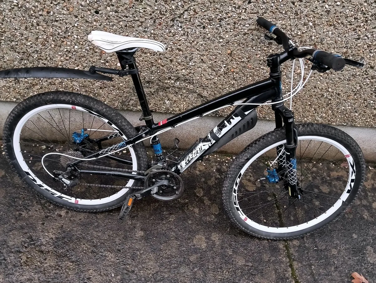 Specialized mountain bike - Image 3