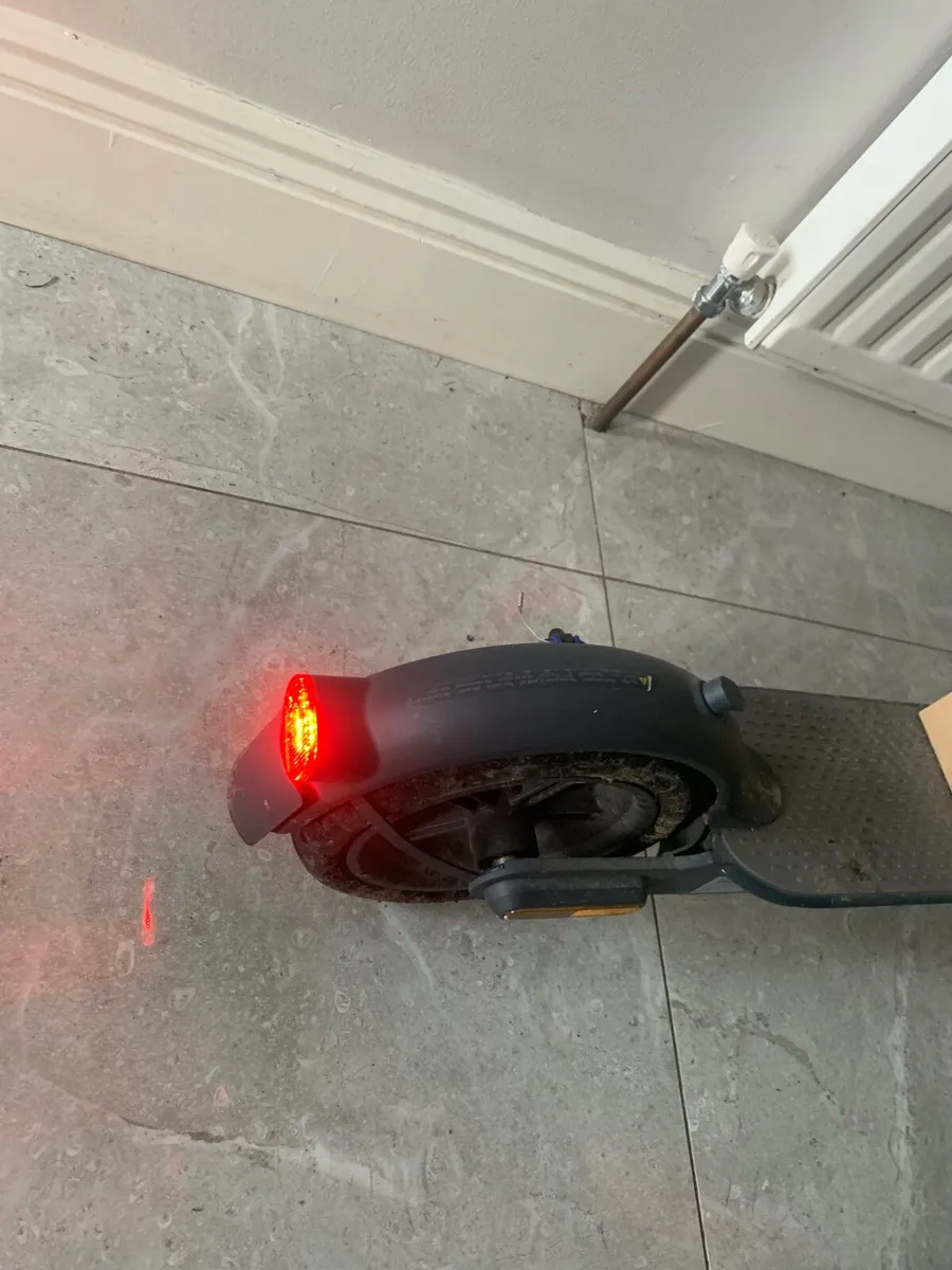 Electric scooter - Image 2