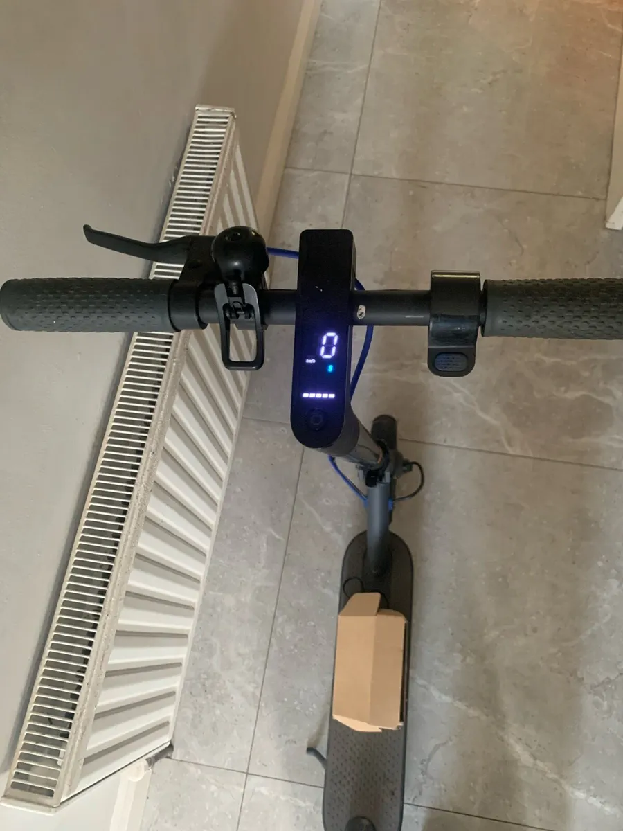 Electric scooter - Image 4