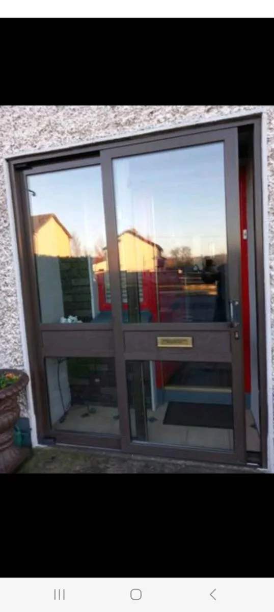 Patio sliding door - Image 1