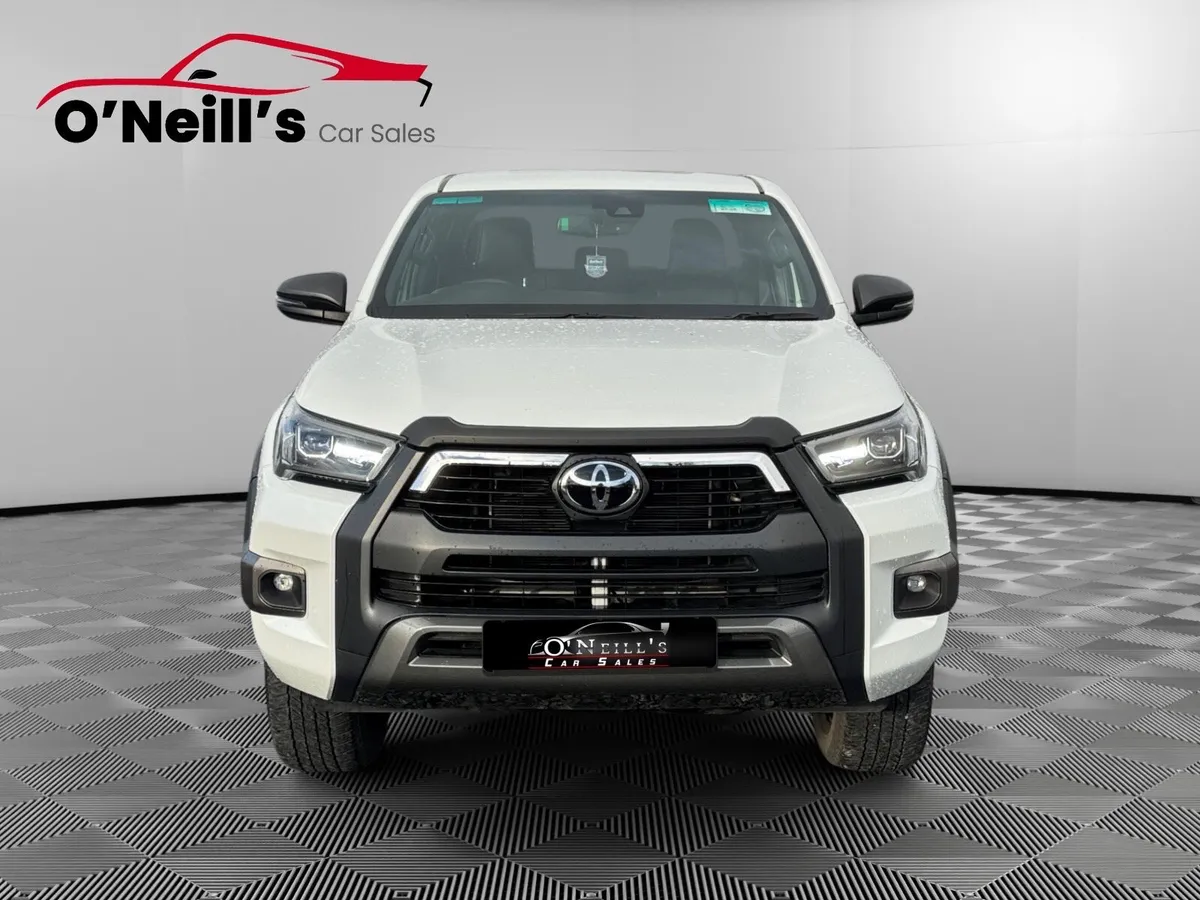 Toyota Hilux 2025 *NO VAT* 2.8 INVINCIBLE AUTO#332 - Image 4