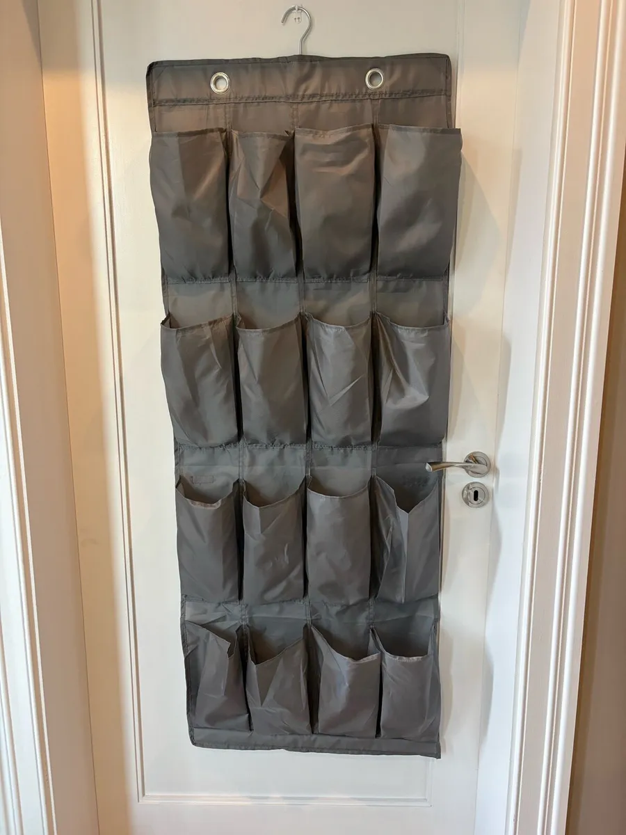 Clothes rails - Image 3